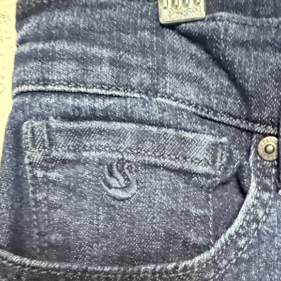 Gloria Vanderbilt Women's Dark Blue Amanda Jeans - Picture 10 of 13